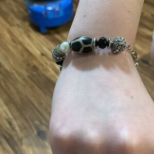 Beautiful bracelet 9”*